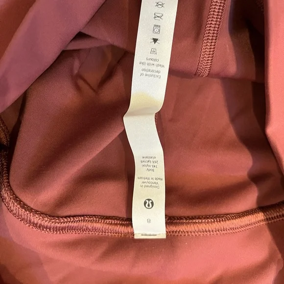 Lululemon Instill Legging 25” size 8 Smoky Red - Picture 3 of 3